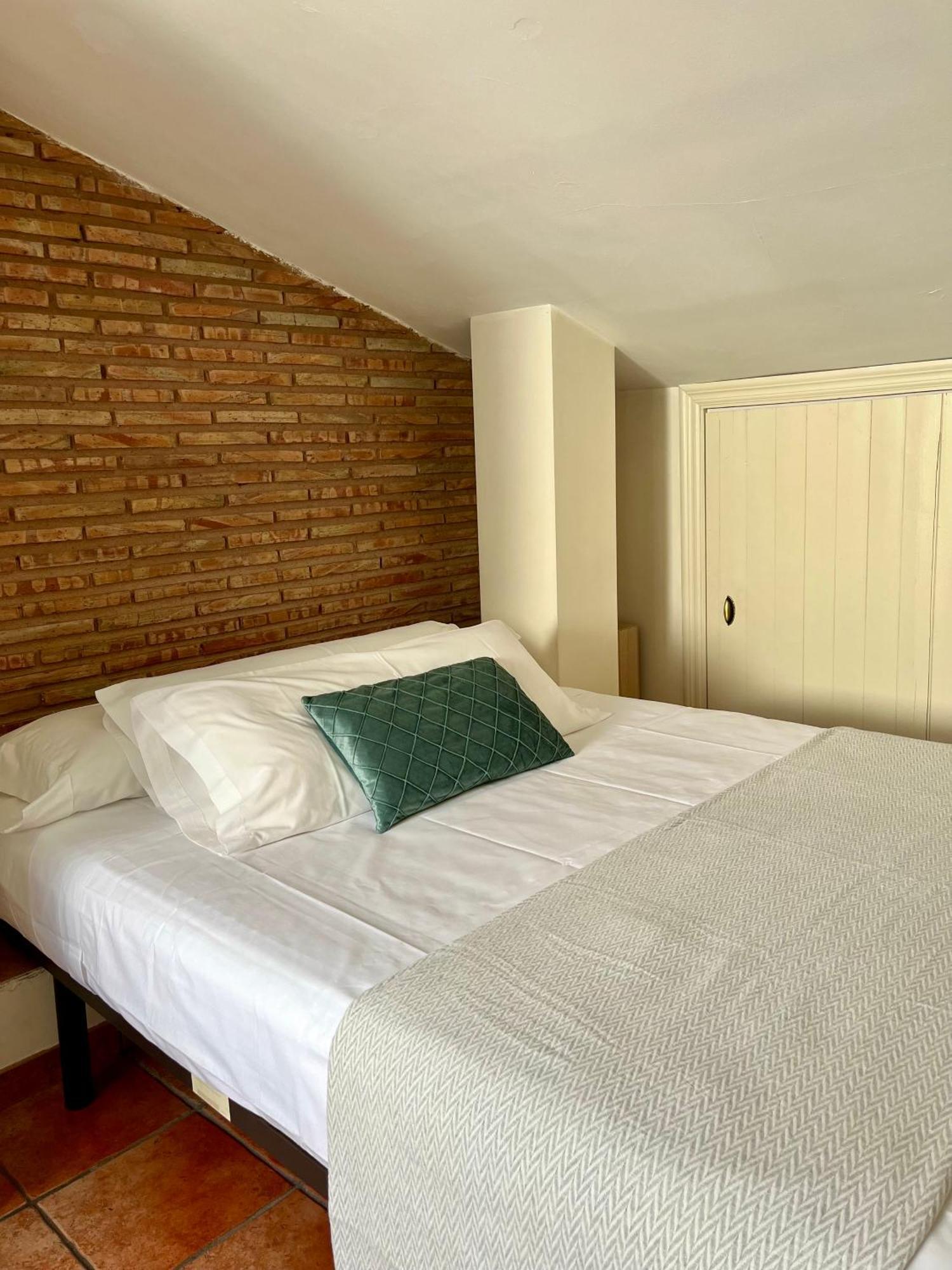 Apartamentos Ubaga Ezcaray Bagian luar foto