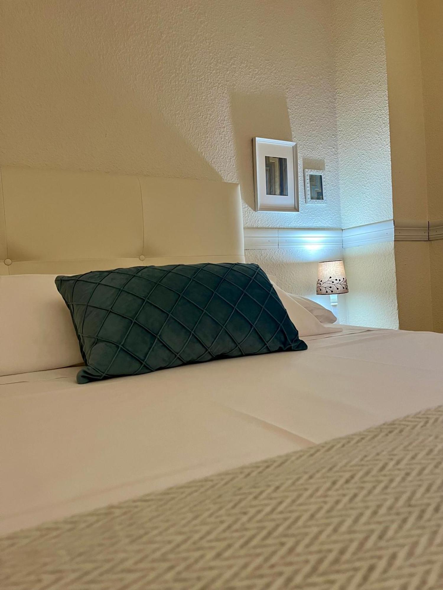 Apartamentos Ubaga Ezcaray Bagian luar foto